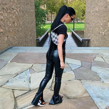 Beyouare Zimní Dámské PU Faux Kožené Kalhoty Boční Split Flare Kalhoty 2020 Solid Black Ležérní Streetwear Elegantní Ženy Capris