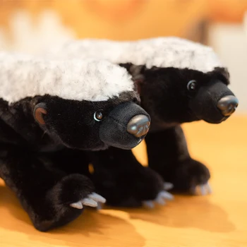 Kreslený vycpaných zvířat křížení plyšové hračky světové honey badger polštář juguetes peluche jouet bebe decoracion hogar dárek k narozeninám