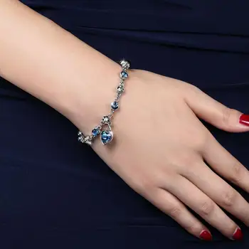 LYIYUNQ Módní Náramek Hot Svatební Ženské Srdce Crystal Náramky Pro Ženy Luxusní Temperament Stříbrná-Barva Jemné Šperky Dárek